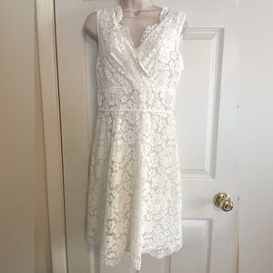Beautiful Lark & Ro Off White Lace‎ Sleeveless Dress